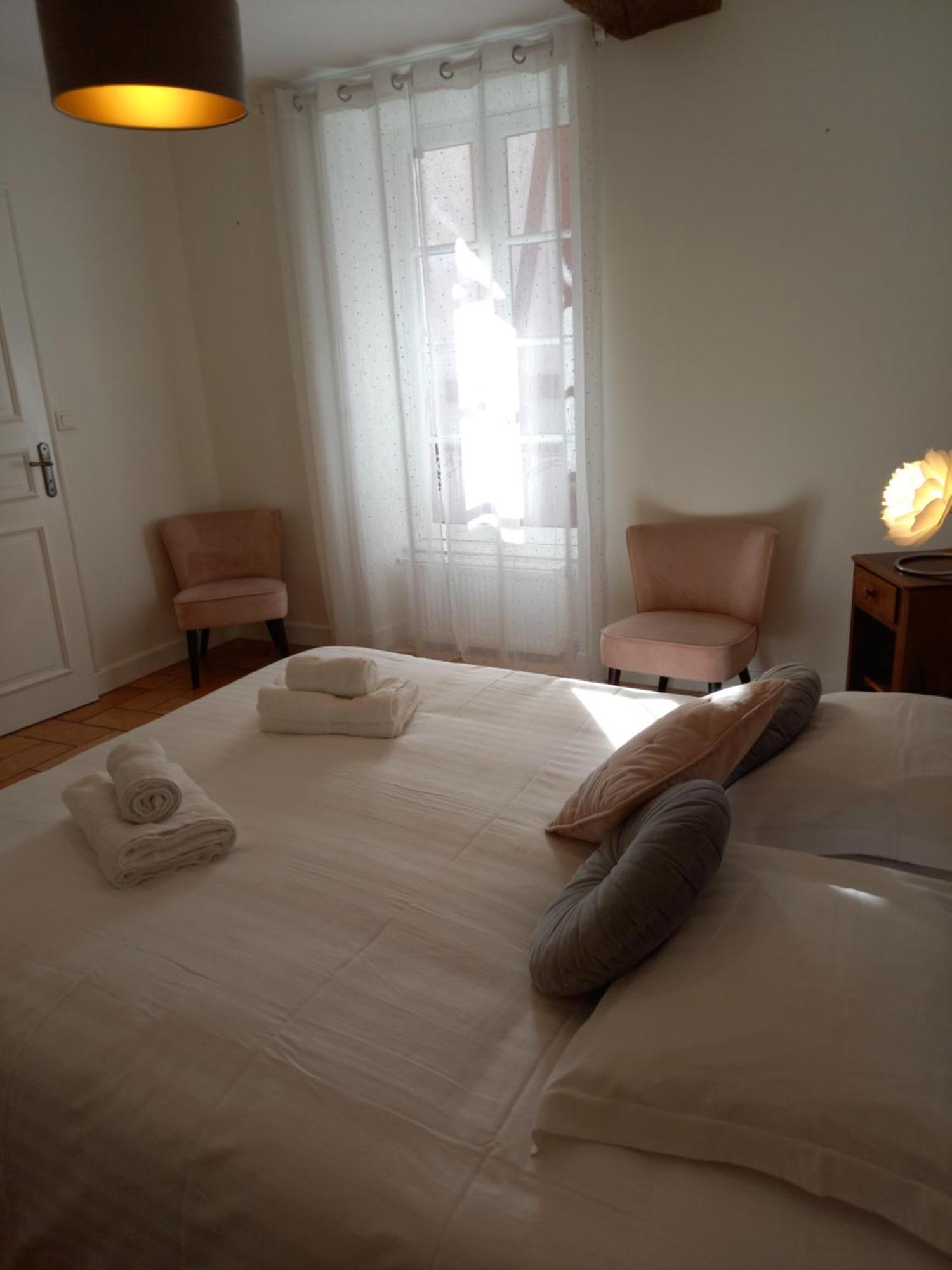 Hotel De La Halle Nolay  Zewnętrze zdjęcie