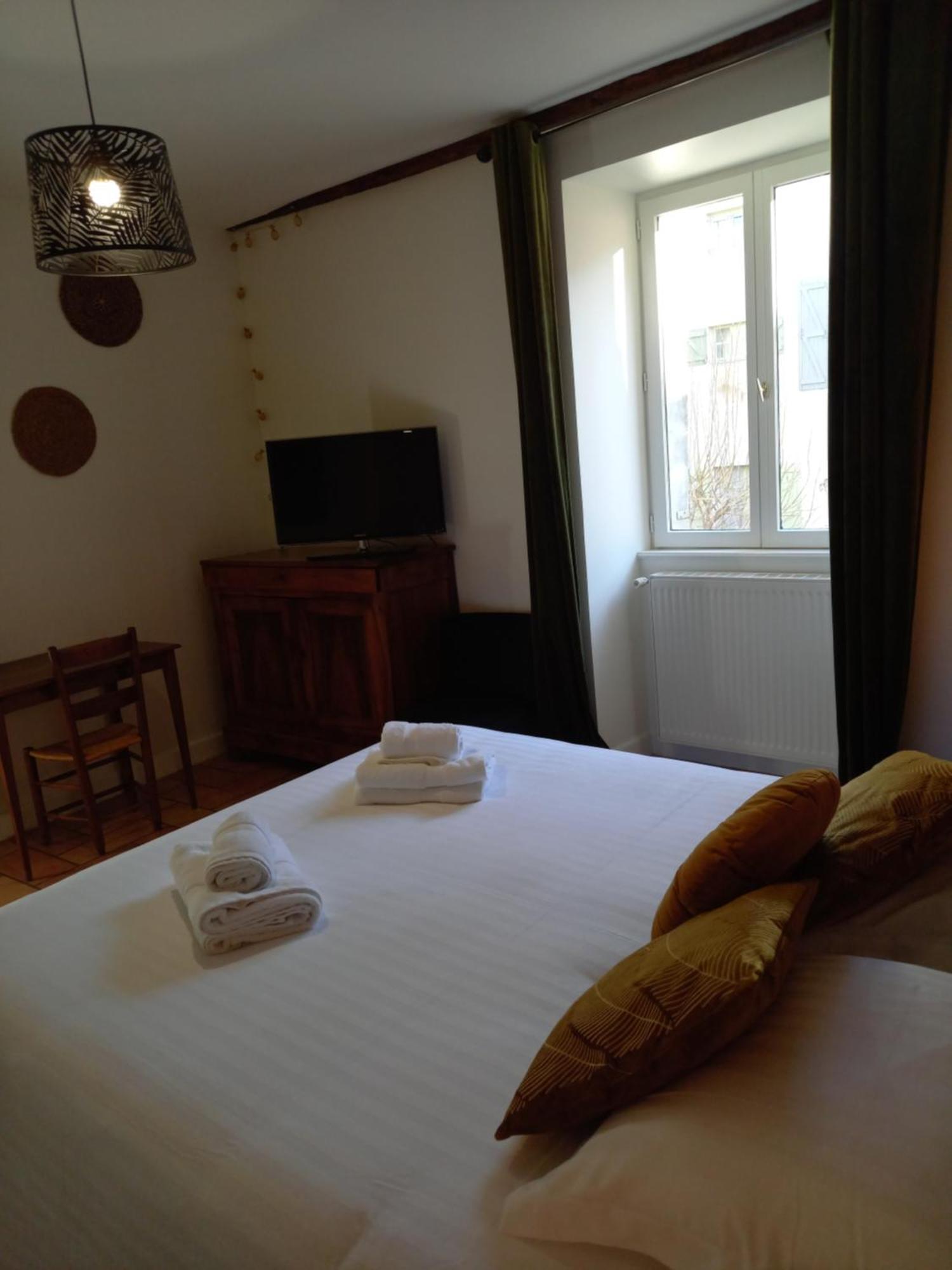 Hotel De La Halle Nolay  Zewnętrze zdjęcie