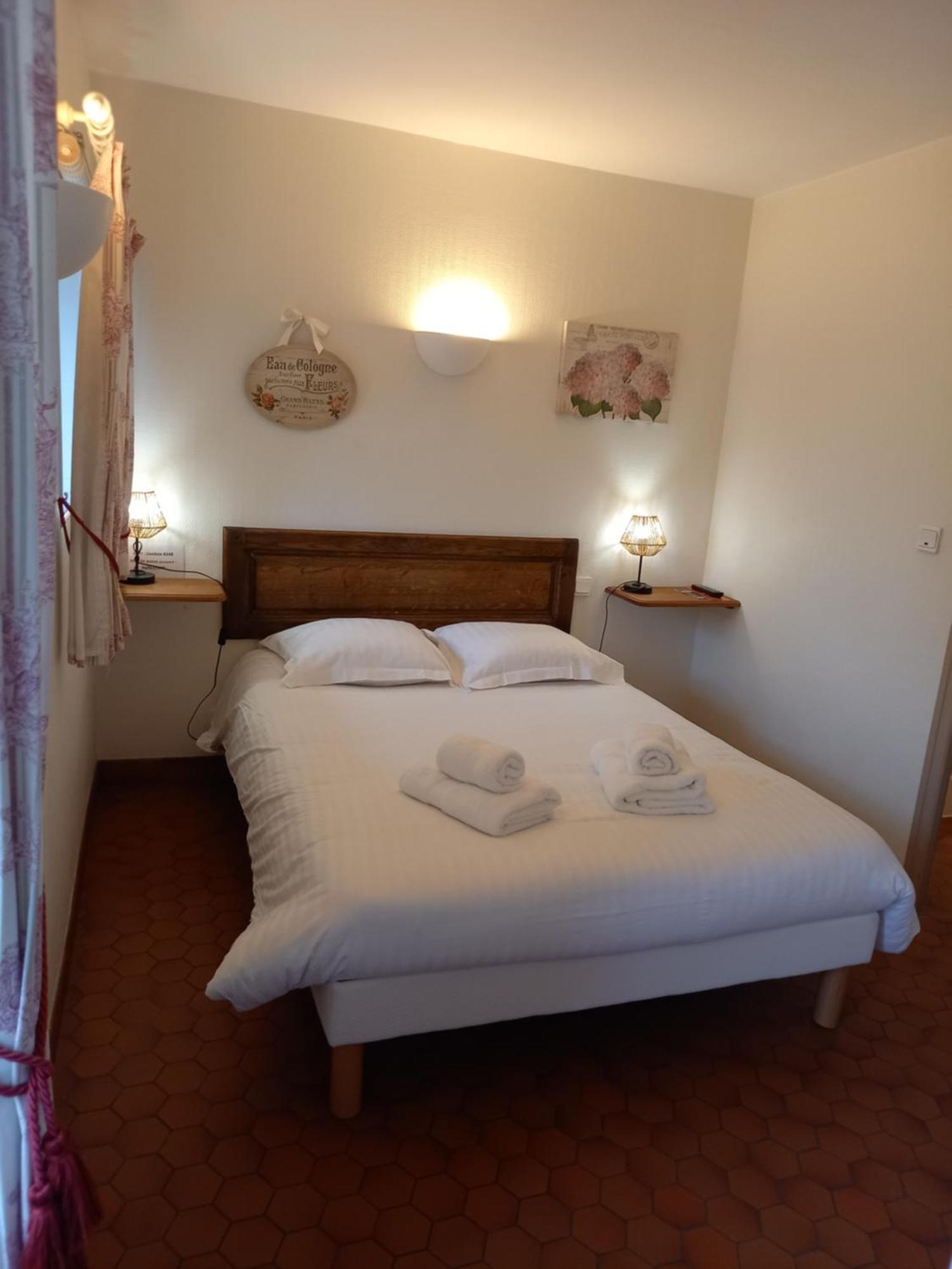 Hotel De La Halle Nolay  Zewnętrze zdjęcie