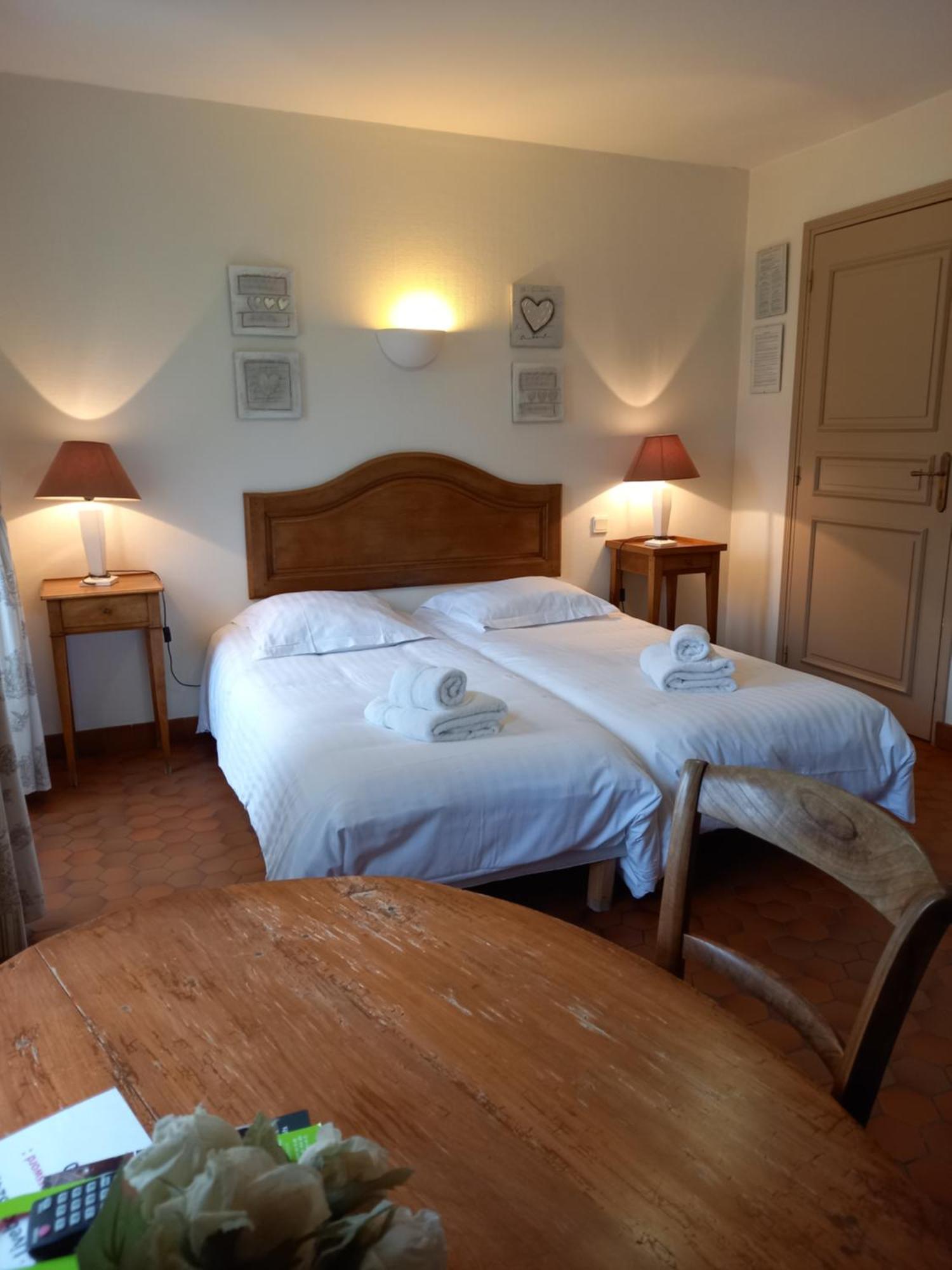 Hotel De La Halle Nolay  Zewnętrze zdjęcie