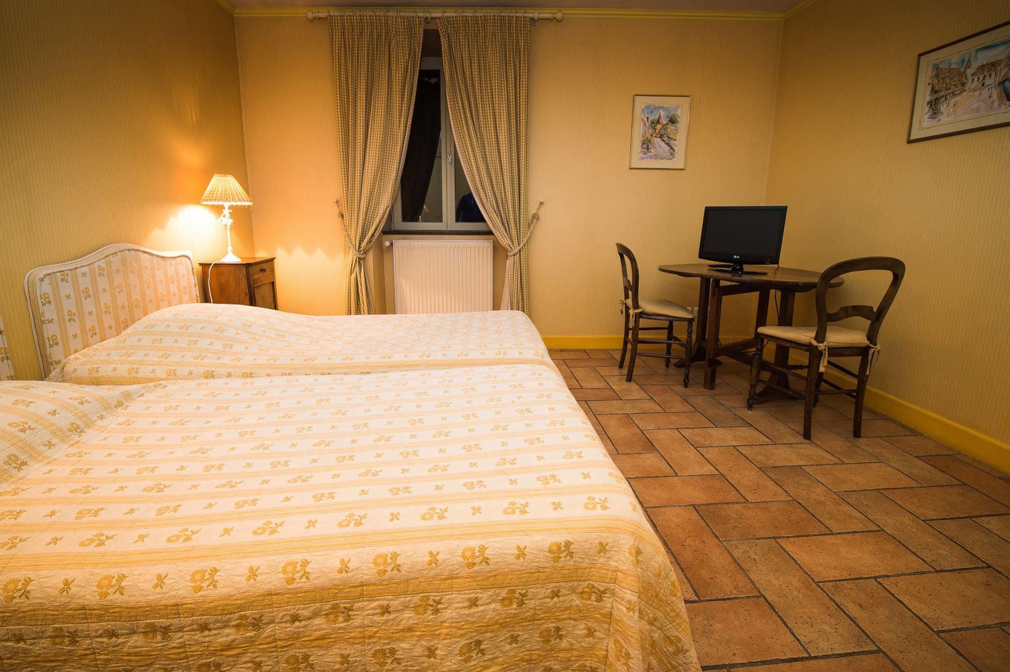 Hotel De La Halle Nolay  Zewnętrze zdjęcie