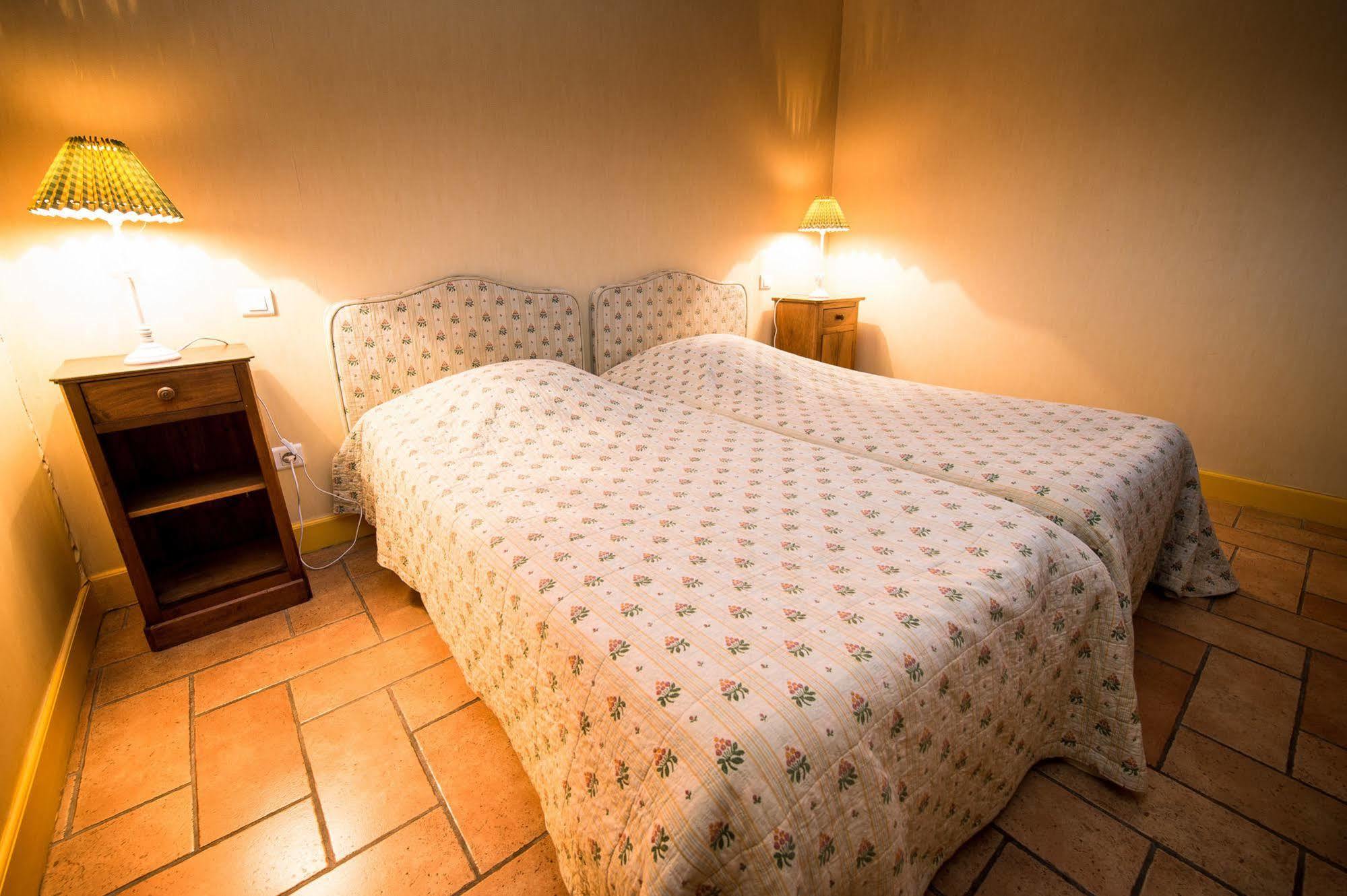 Hotel De La Halle Nolay  Zewnętrze zdjęcie